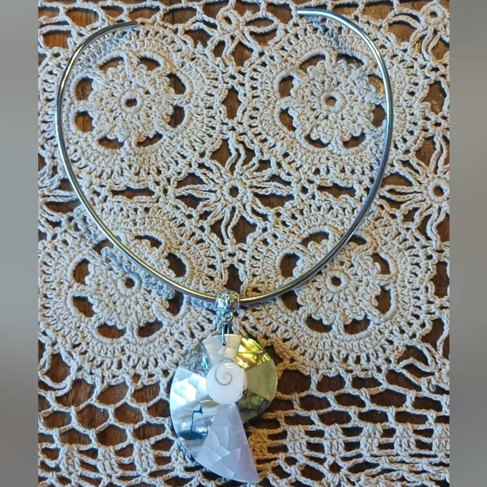 Silver Collar Necklace with Abalone Shell Pendant